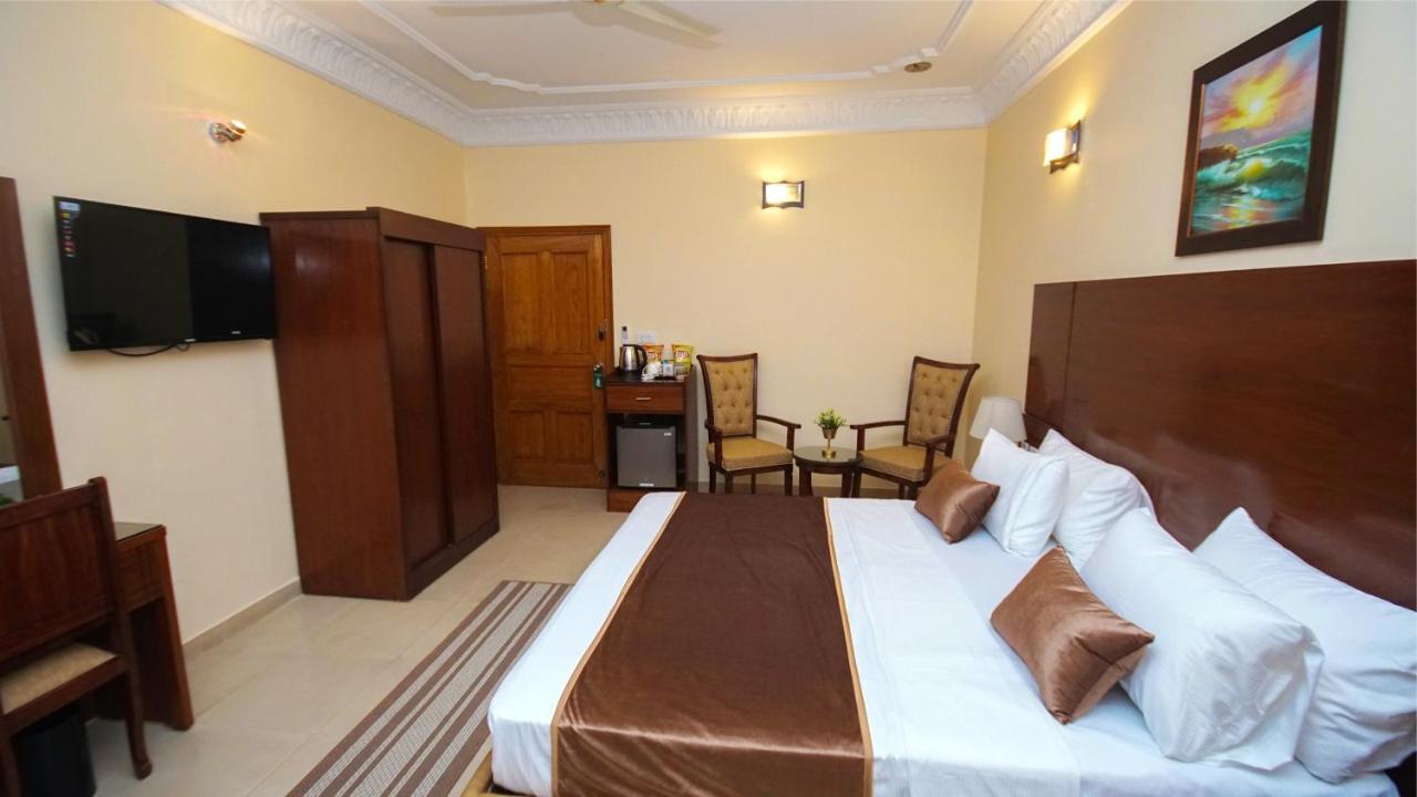 World Inn Hotel การาจี ภายนอก รูปภาพ