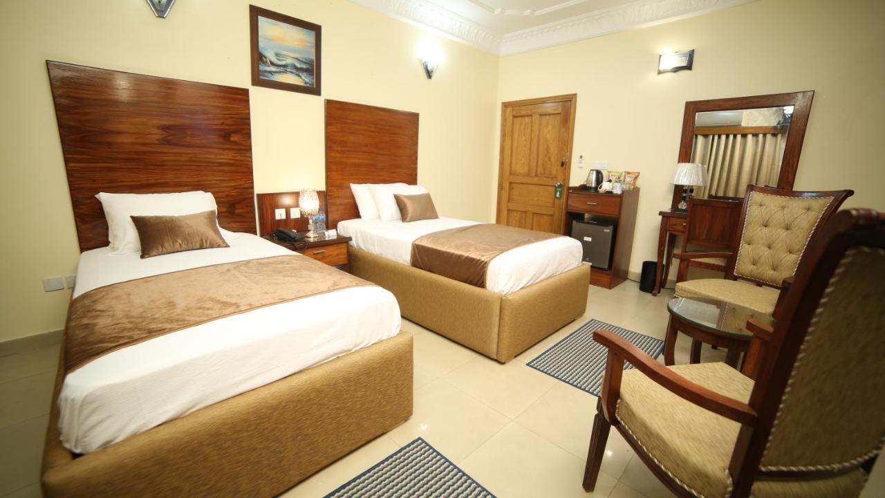 World Inn Hotel การาจี ภายนอก รูปภาพ