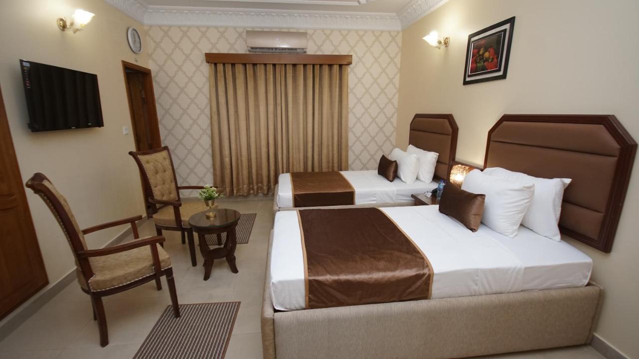 World Inn Hotel การาจี ภายนอก รูปภาพ