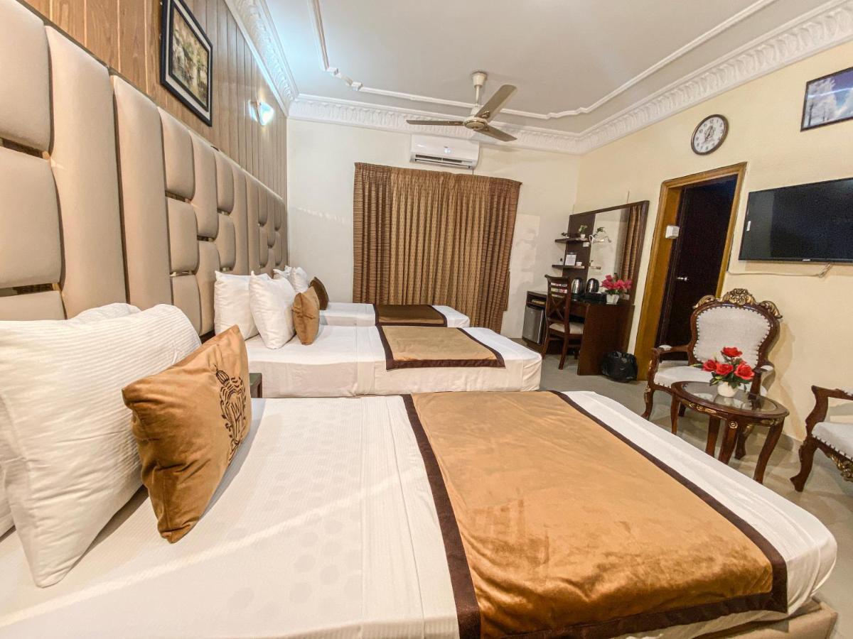 World Inn Hotel การาจี ภายนอก รูปภาพ