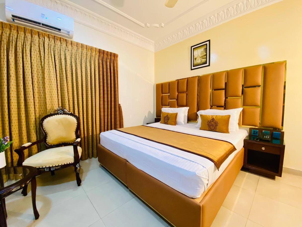 World Inn Hotel การาจี ภายนอก รูปภาพ