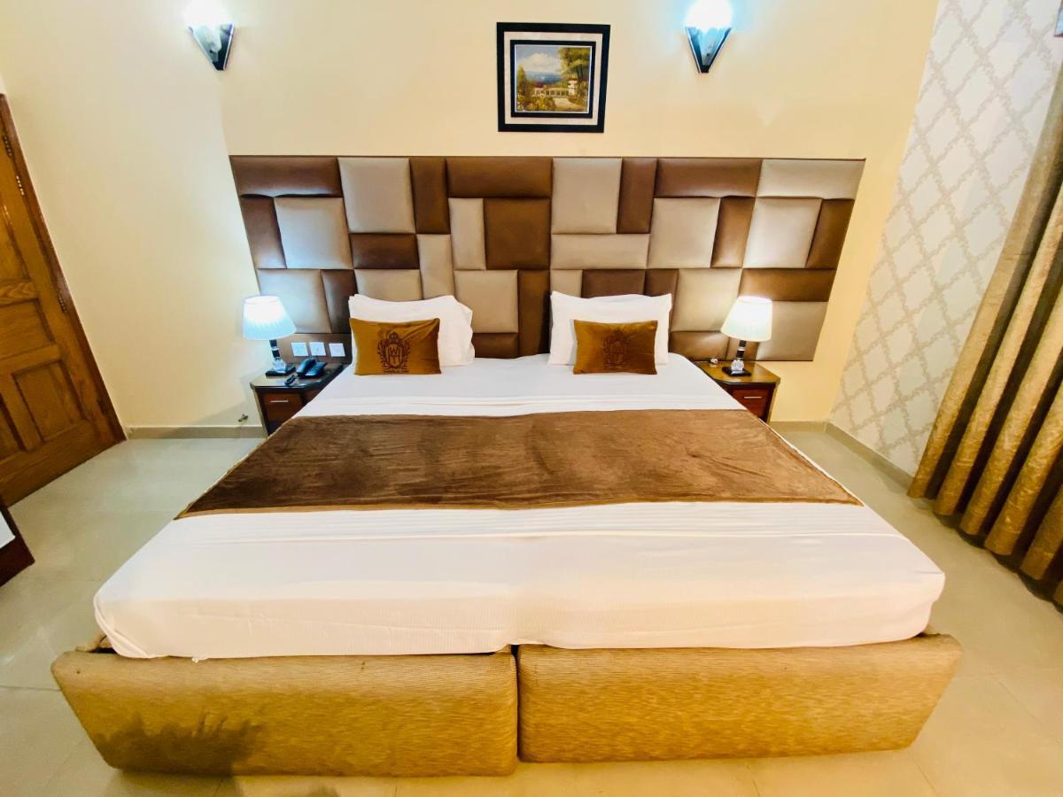 World Inn Hotel การาจี ภายนอก รูปภาพ